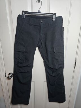 Under Armour NWT Women’s Storm Tactical Cargo Pants Size 8